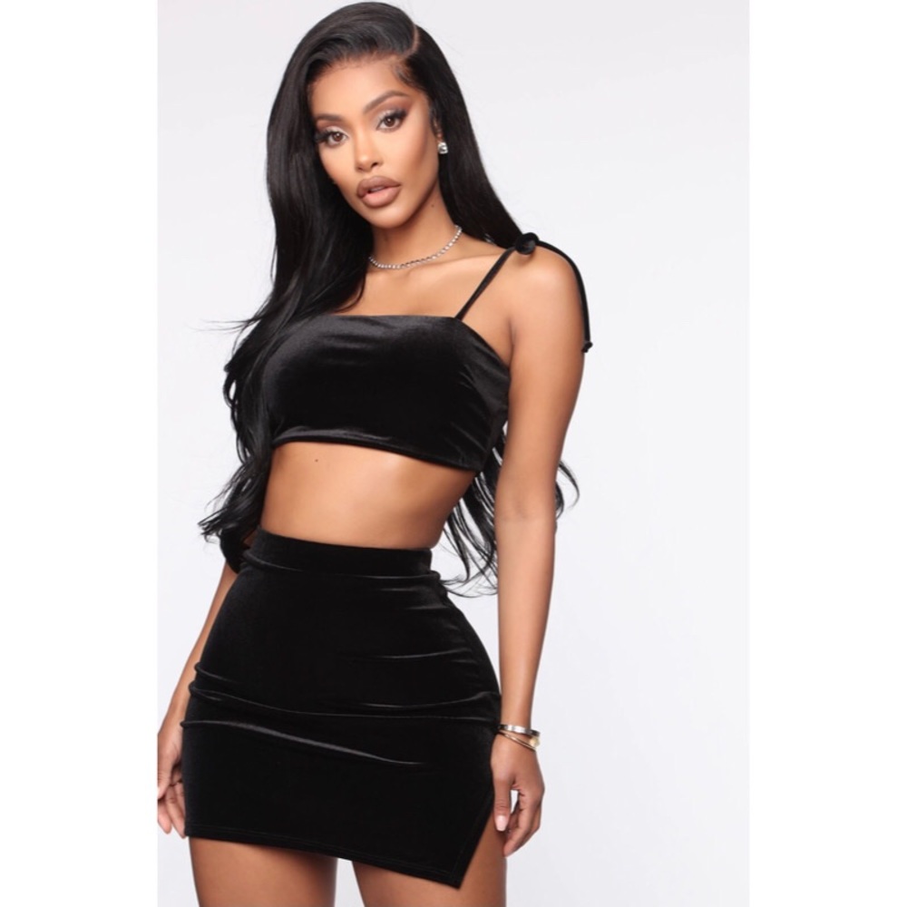 Fashion Nova 90’s Velvet Skirt Set